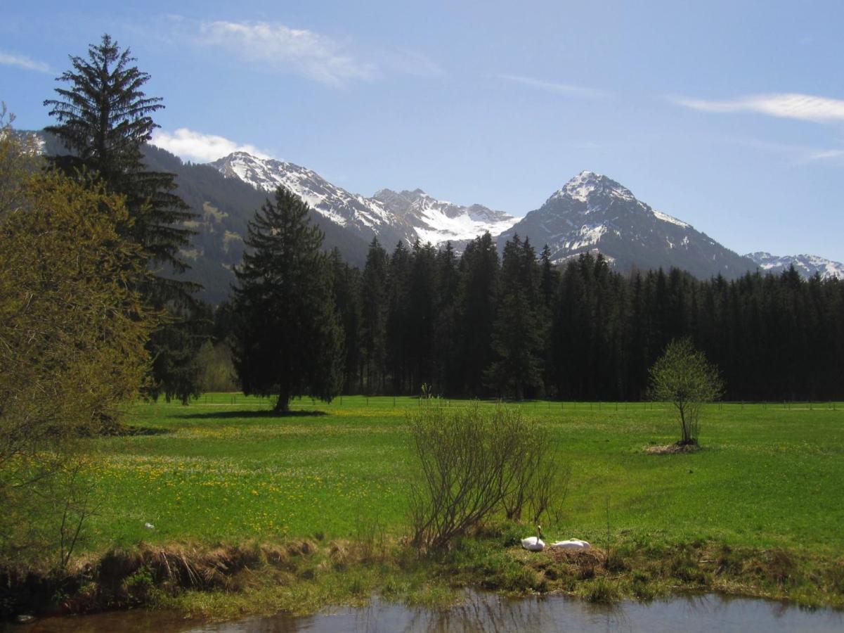 Aparthotel 333 Mit Schwimmbad Kleinwalsertal Mittelberg Exterior foto